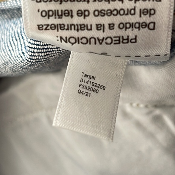 UNIVERSAL THREAD Vintage Bermuda Stretch Raw Hem Denim Jean Shorts Size 20 NEW - Picture 12 of 15